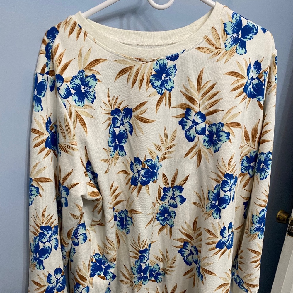 Lands End sweatshirt